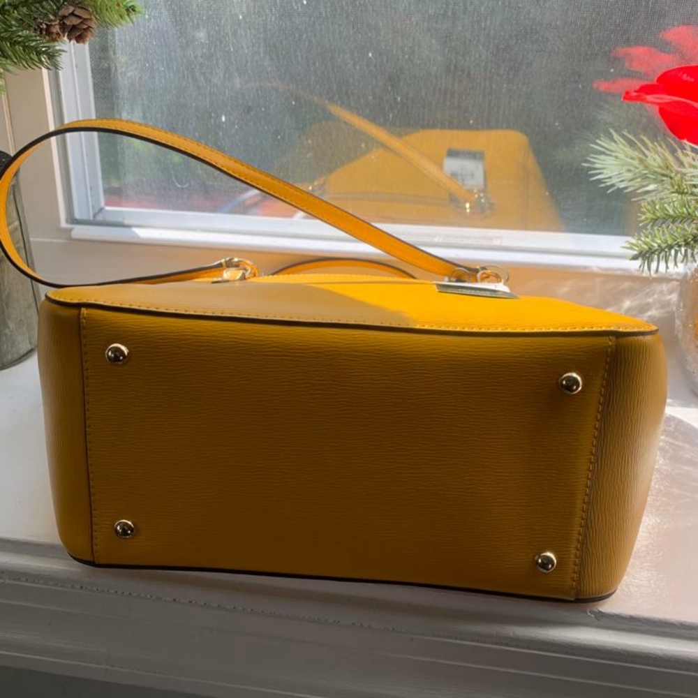 Handbag - Picture 4 of 6